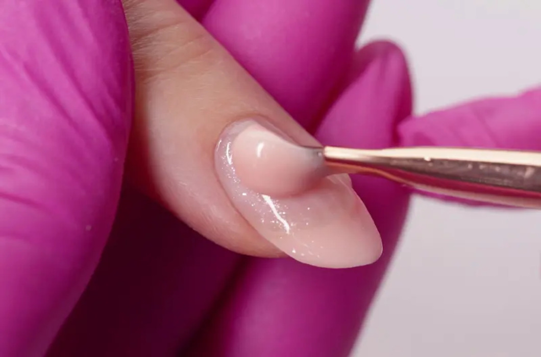 zel-do-paznokci-budujacy